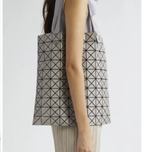 Prism Matte 2 Tote Bao Bao Issey Miyake - NEW - Picture 3 of 9